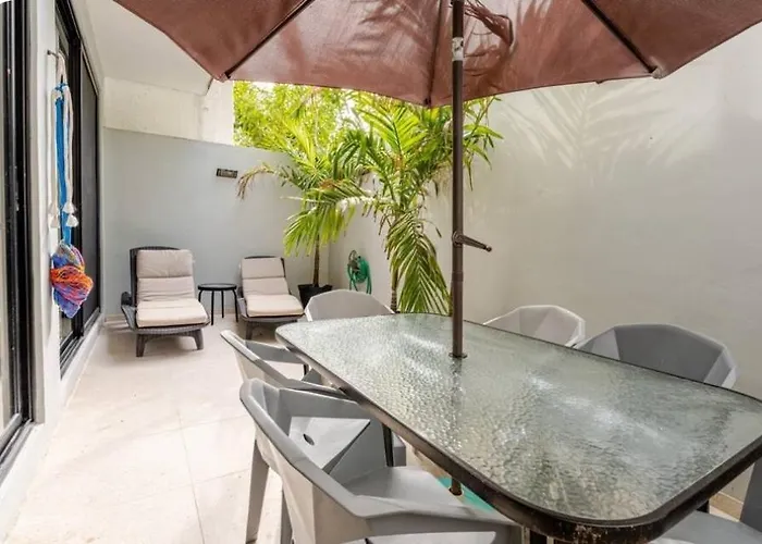 Modern 1 Bedroom By Great Location! Apartment