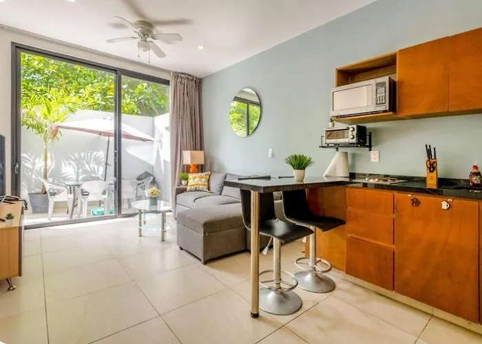 Modern 1 Bedroom By Great Location! Apartment